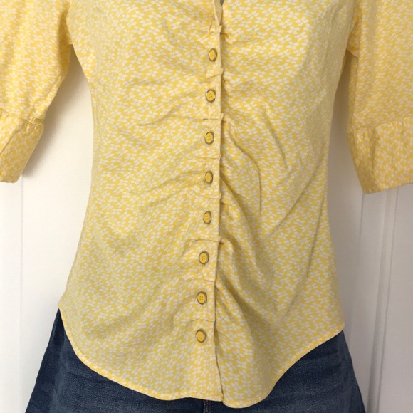NY&Co yellow and white floral print button-down - Picture 4 of 7